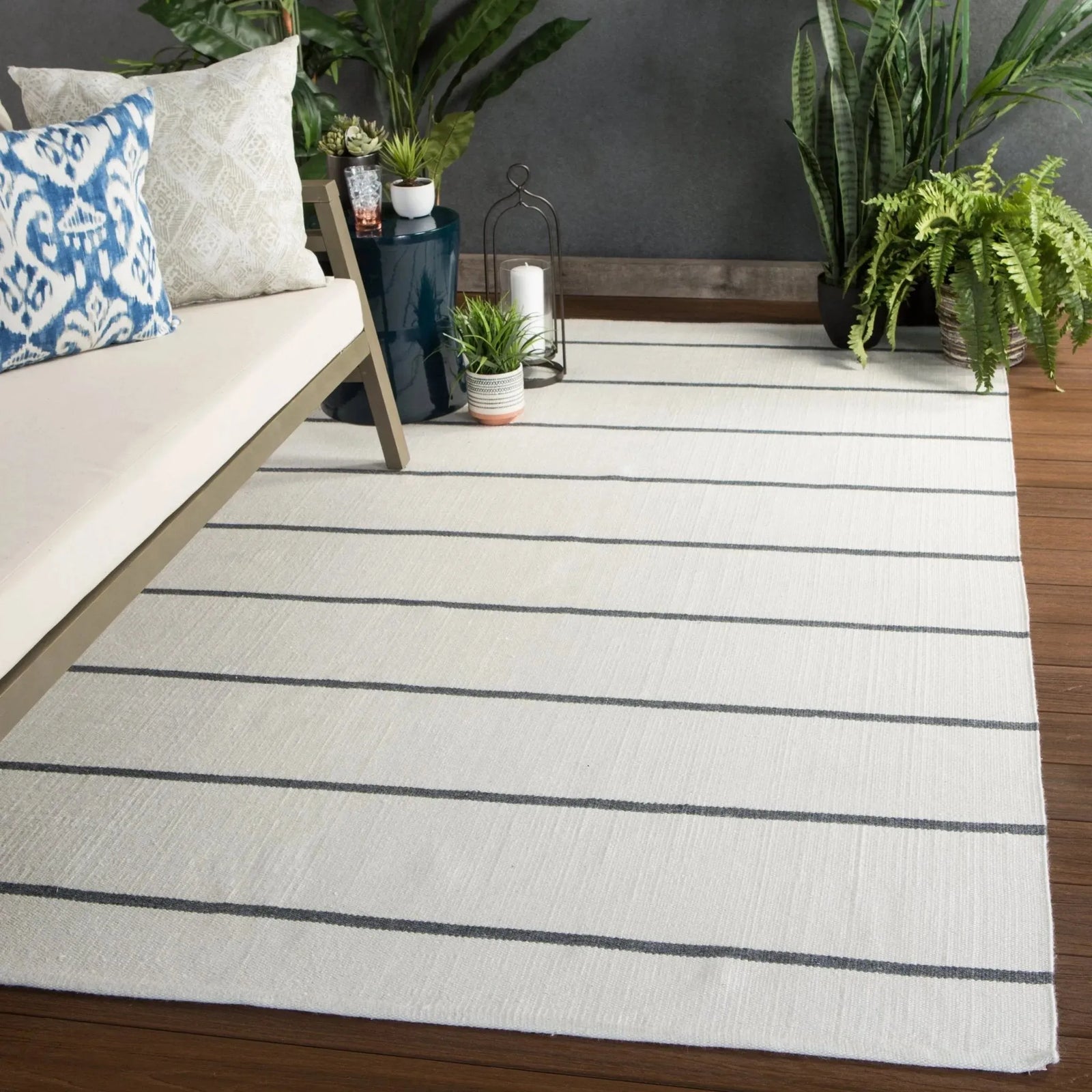 Lanai LAN04 Corbina Ivory/Dark Gray Rug