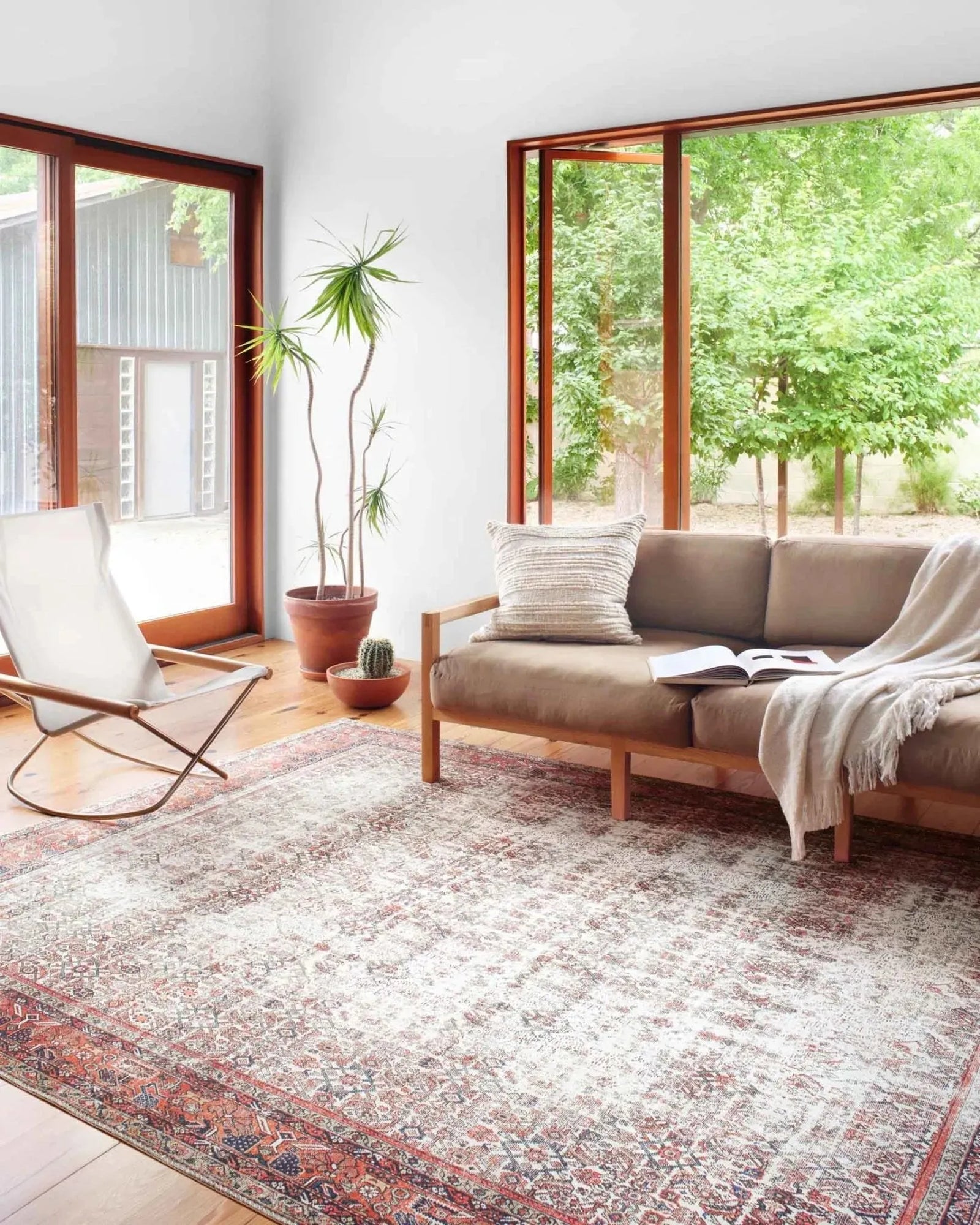 Layla Lay-12 Ivory/Brick Rug
