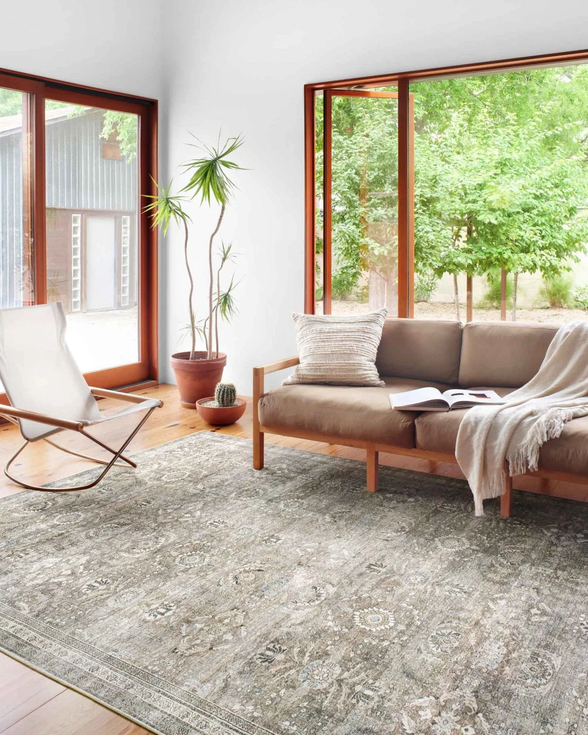 Layla Lay-13 Antique/Moss Rug