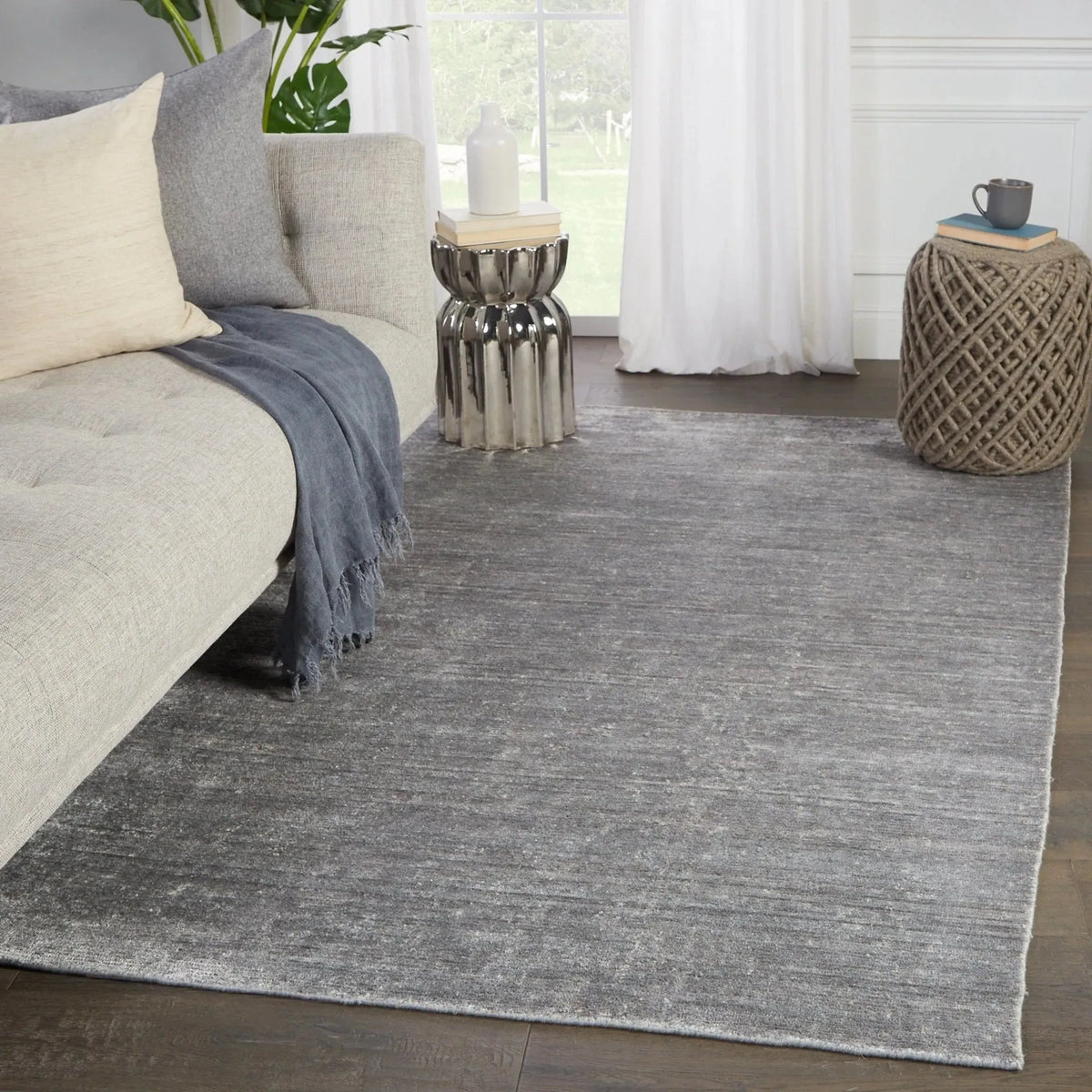 Linnet Lnt01 Ardis Silver/White Rug