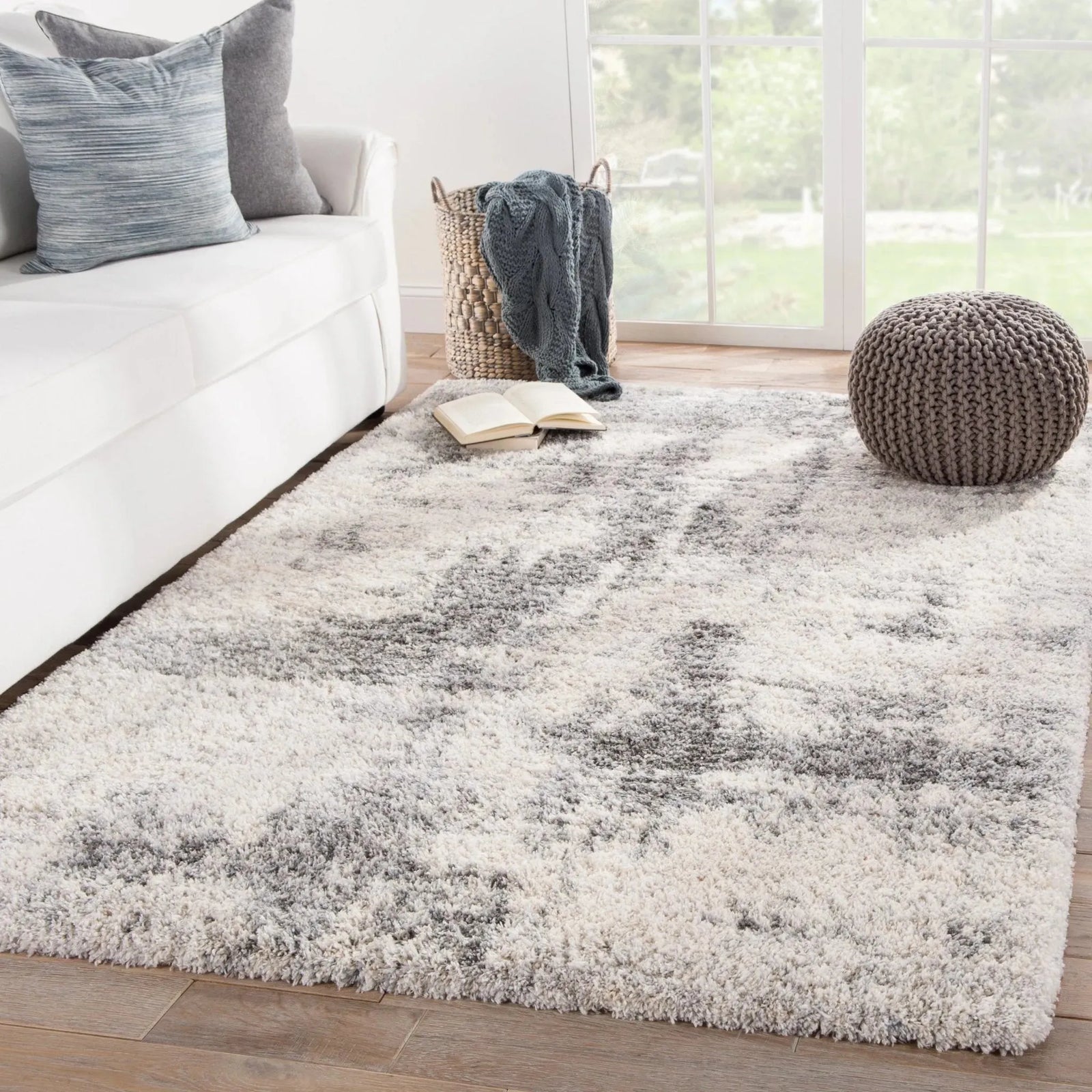 Lyra LYR04 Serenade Ivory/Light Gray Rug