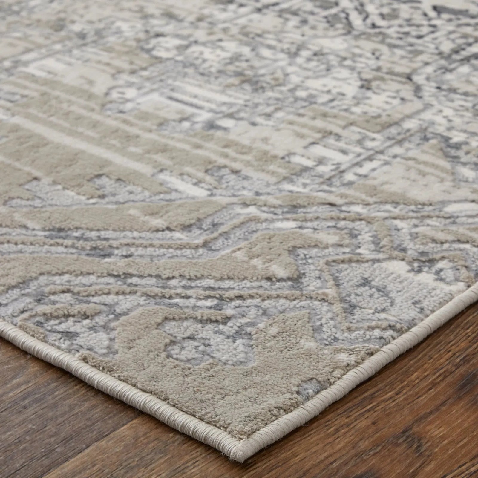 Macklaine MCK39LGF Ivory/Silver Rug