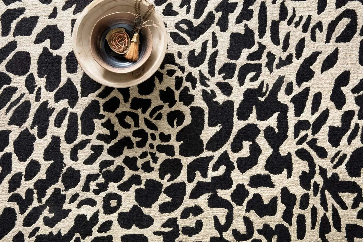 Masai MAS-02 Black/Ivory Rug