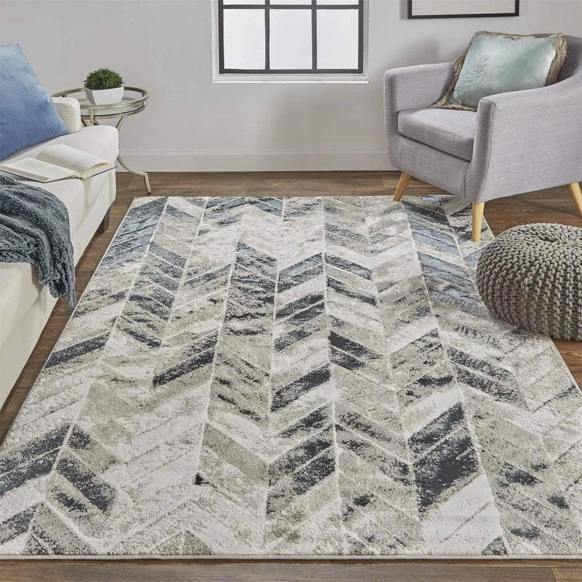 Micah 3048F Silver/Black Rug