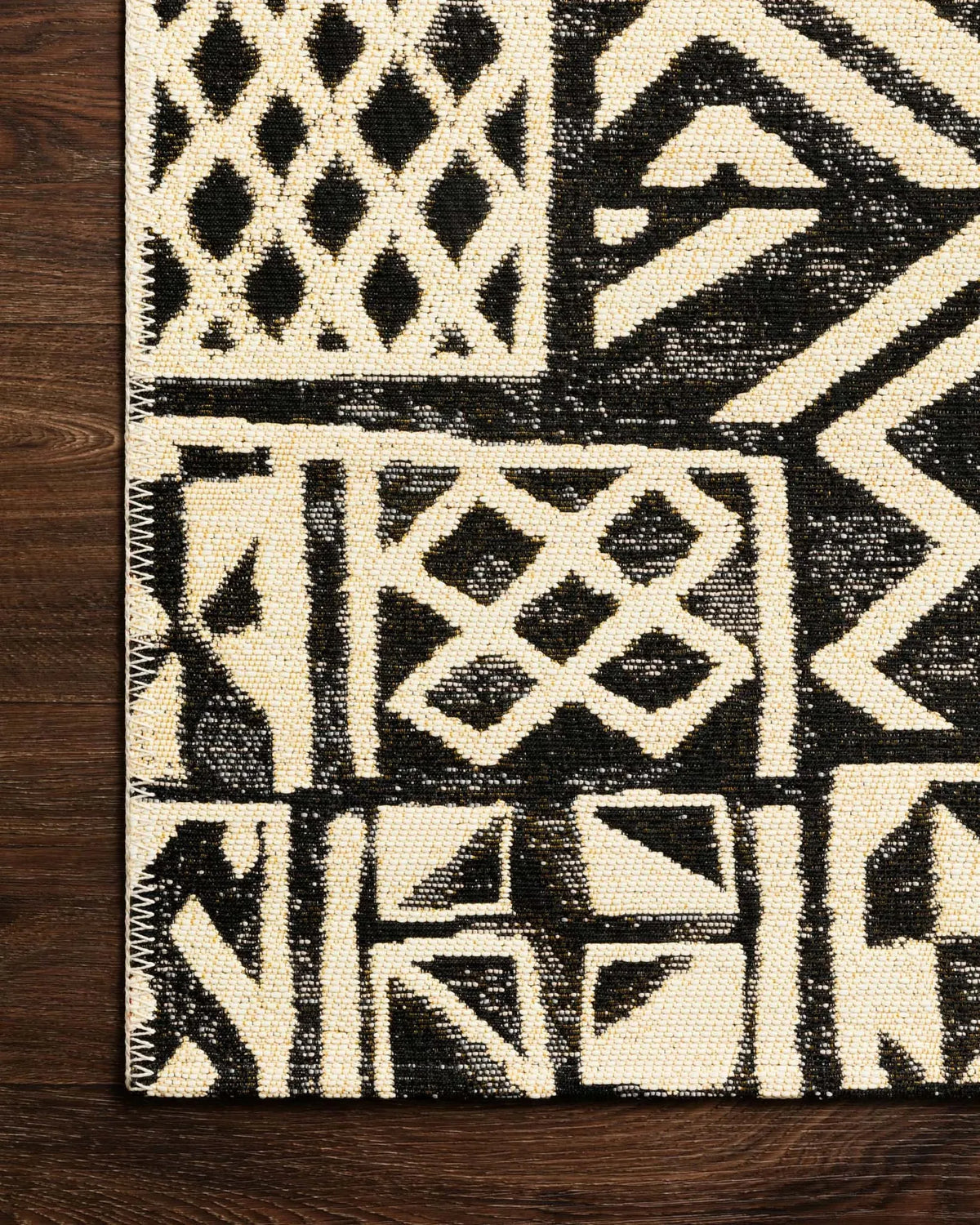 Mika MIK-13 Ivory/Black Rug
