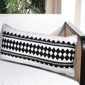 Mindy 07752IOB Ivory/Black Pillow