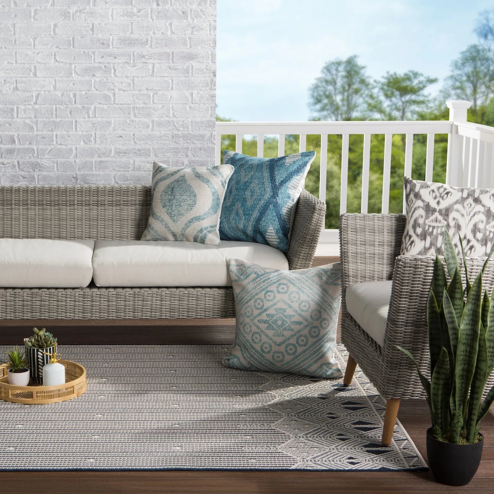 Monteclair Moc07 Belvidere Dark Blue/Cream Rug