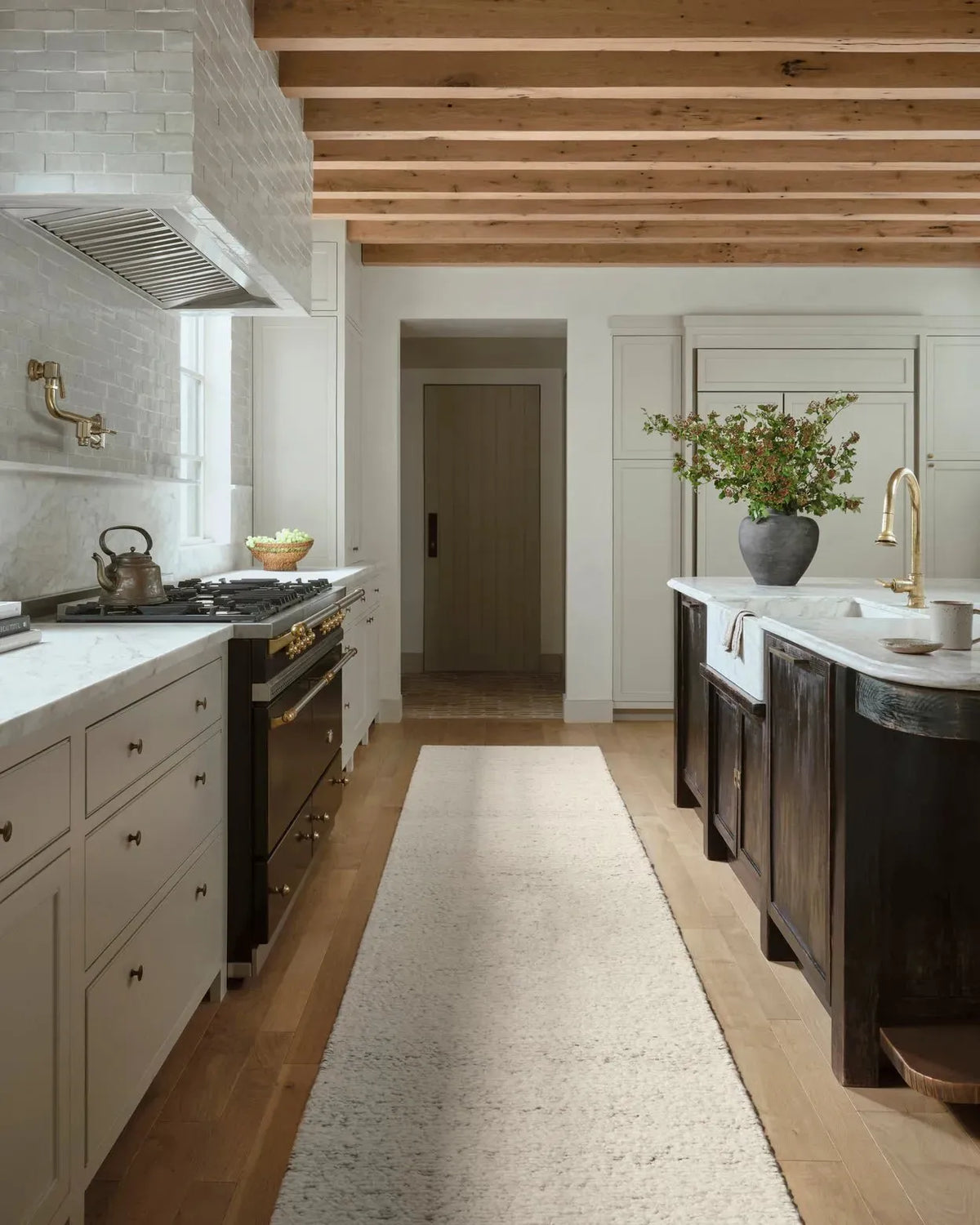 Mulholland MUL-02 Silver/Natural Rug