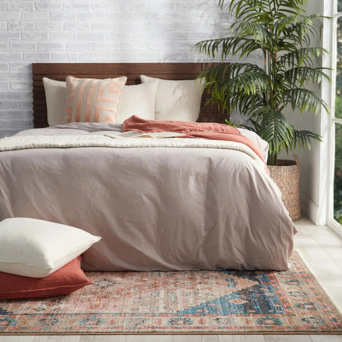 Myriad Myd08 Elizar Blush/Dark Blue Rug