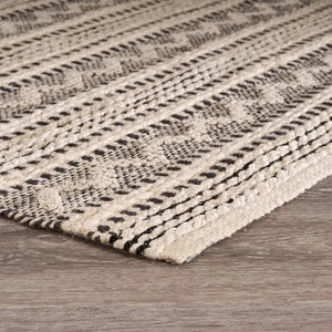 Natural 81432BKJ Jet Black Rug