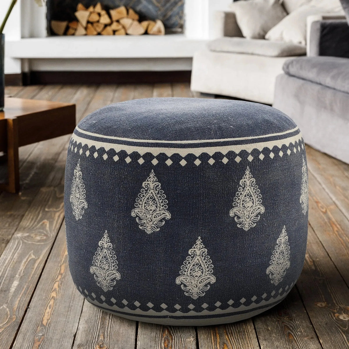 Natural Lr34031 Navy/Cream Pouf