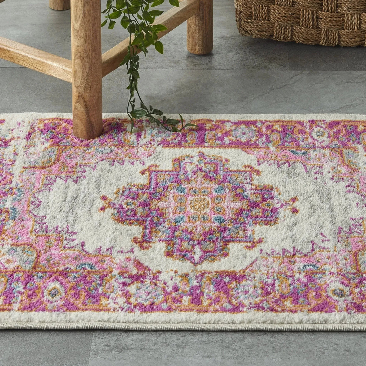 Passion Psn03 Ivory Fuchsia Rug