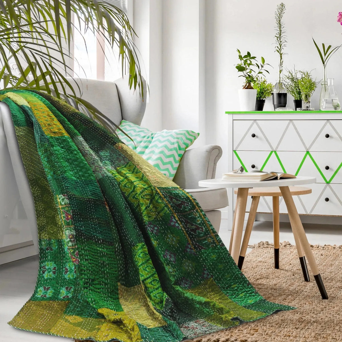 Peacock Kantha LR80156 Throw Blanket