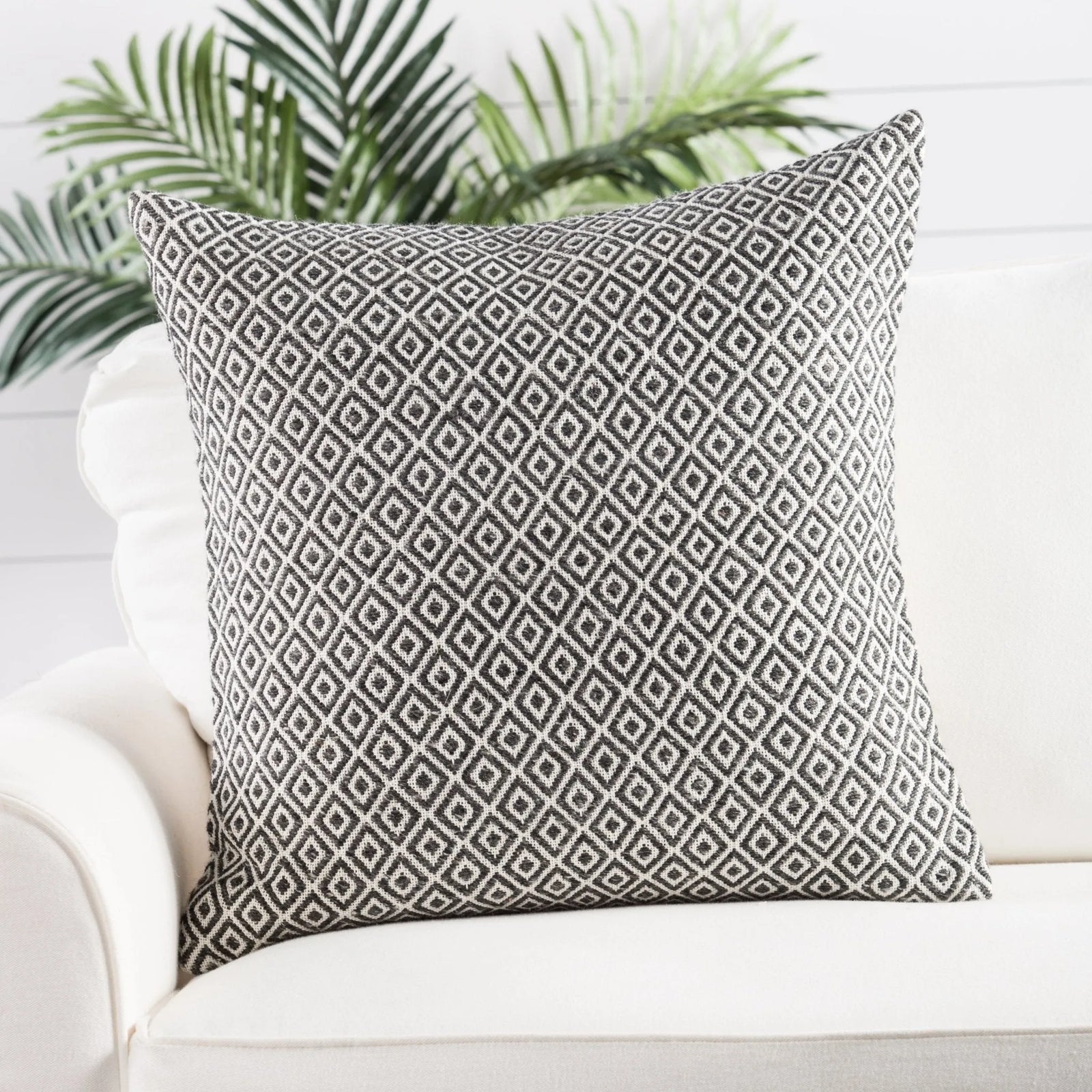 Peykan Pey05 Estes White/Dark Gray Pillow