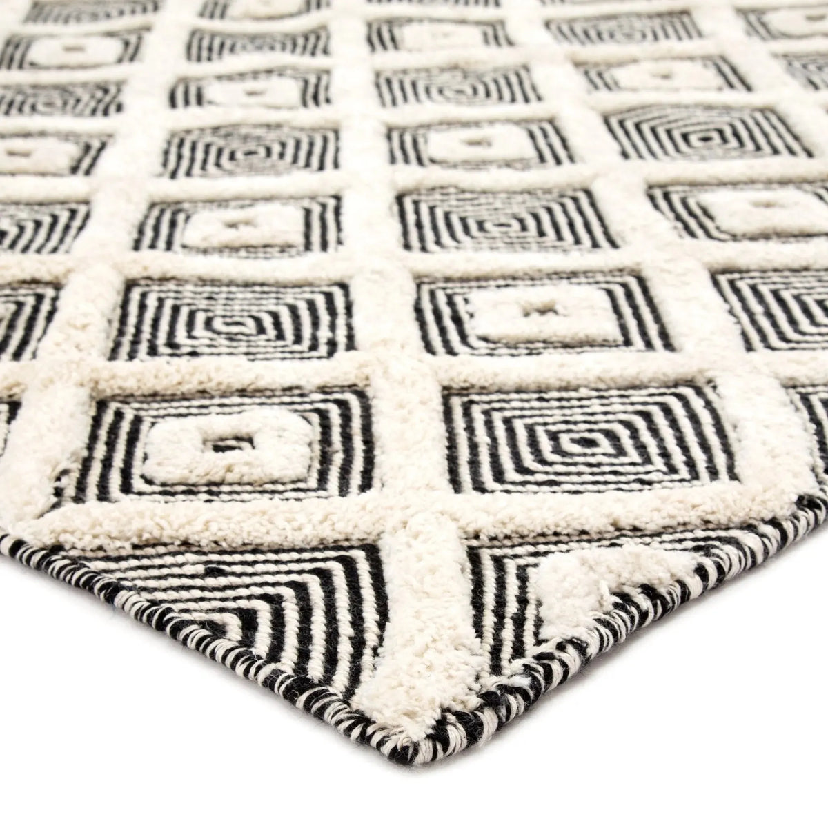 Rebecca RBC07 Bosc Ivory/Black Rug