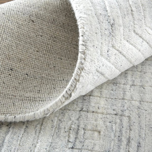 Redford RED8670F White/Silver Rug