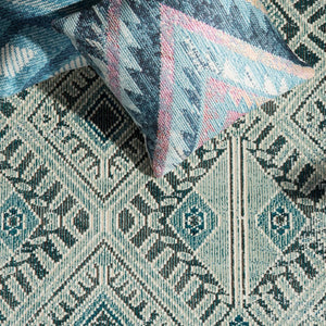 Rhythmik By Nikki Chu By Nikki Chu Rhn07 Sax Blue/White Rug