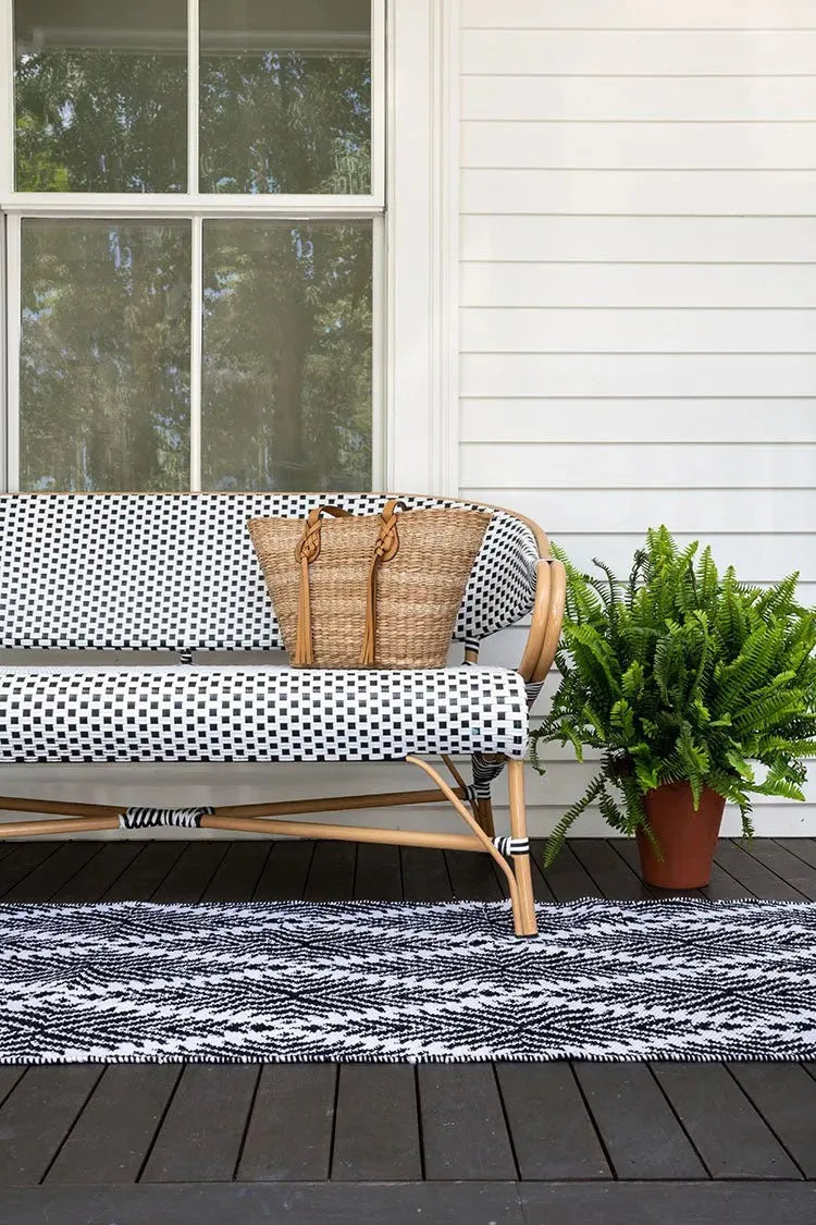 River By Erin Gates RIV-1 Beacon Black Rug