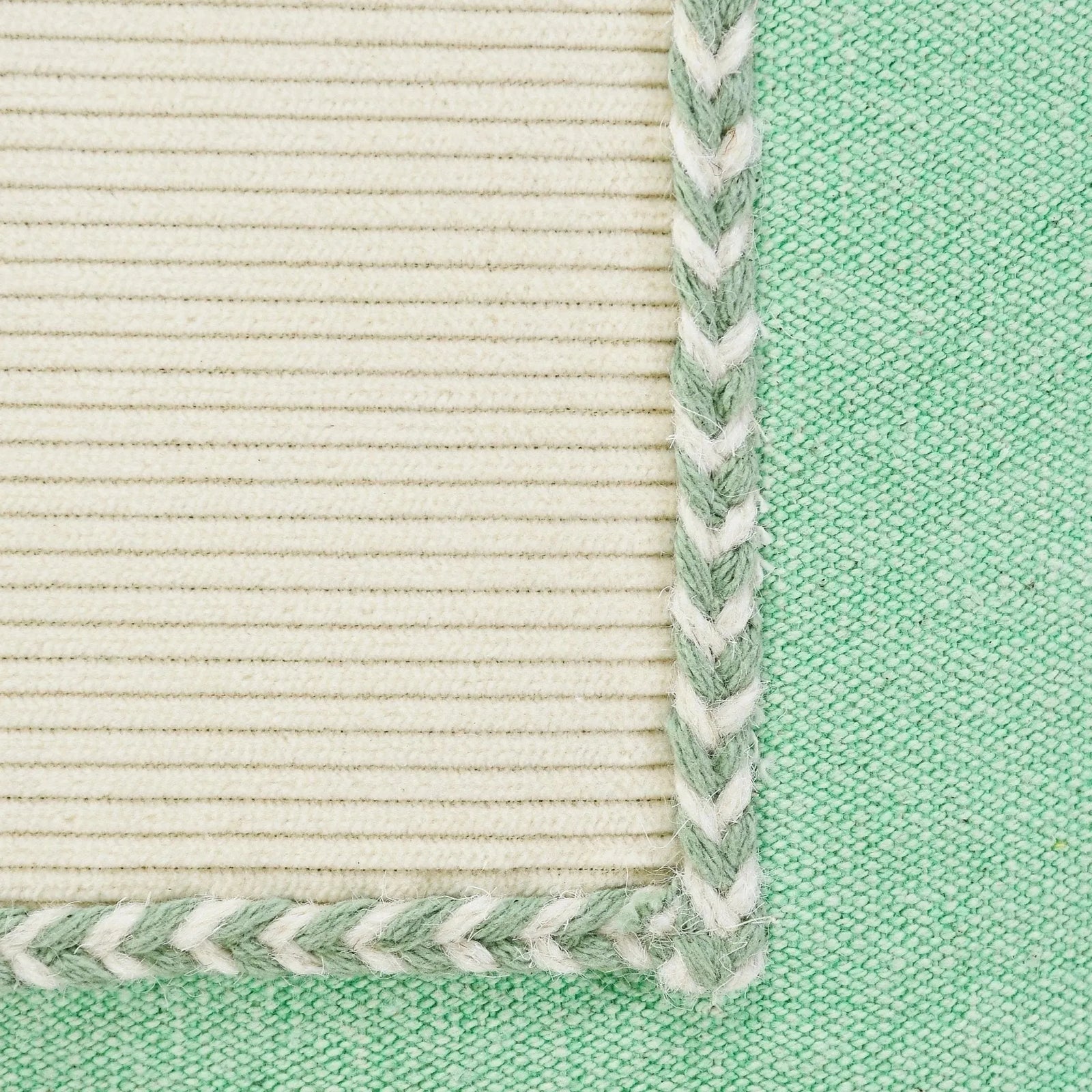 Riviera Lr07703 Pastel Green/Cream Pillow