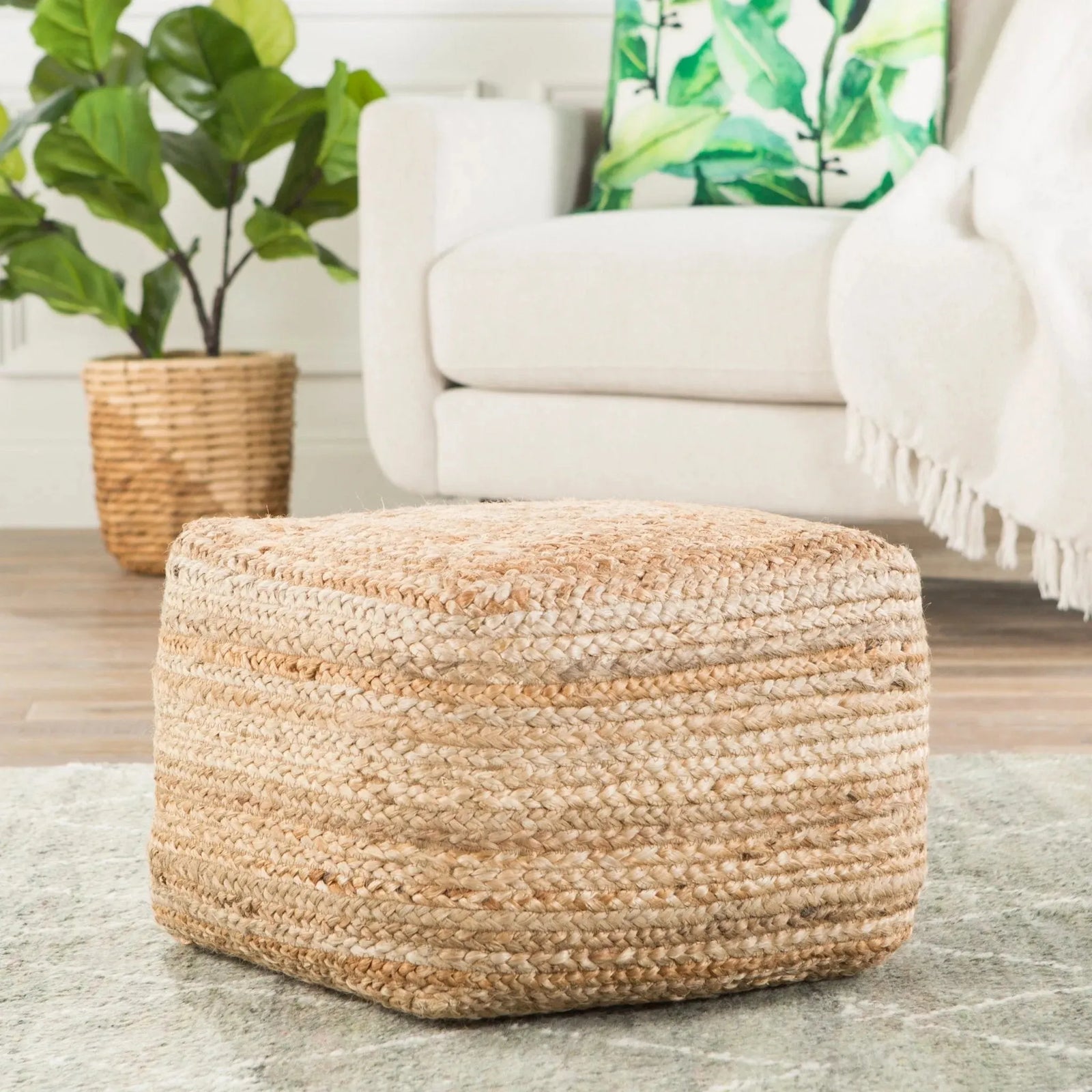 Saba SAA02 Sangam Beige Pouf