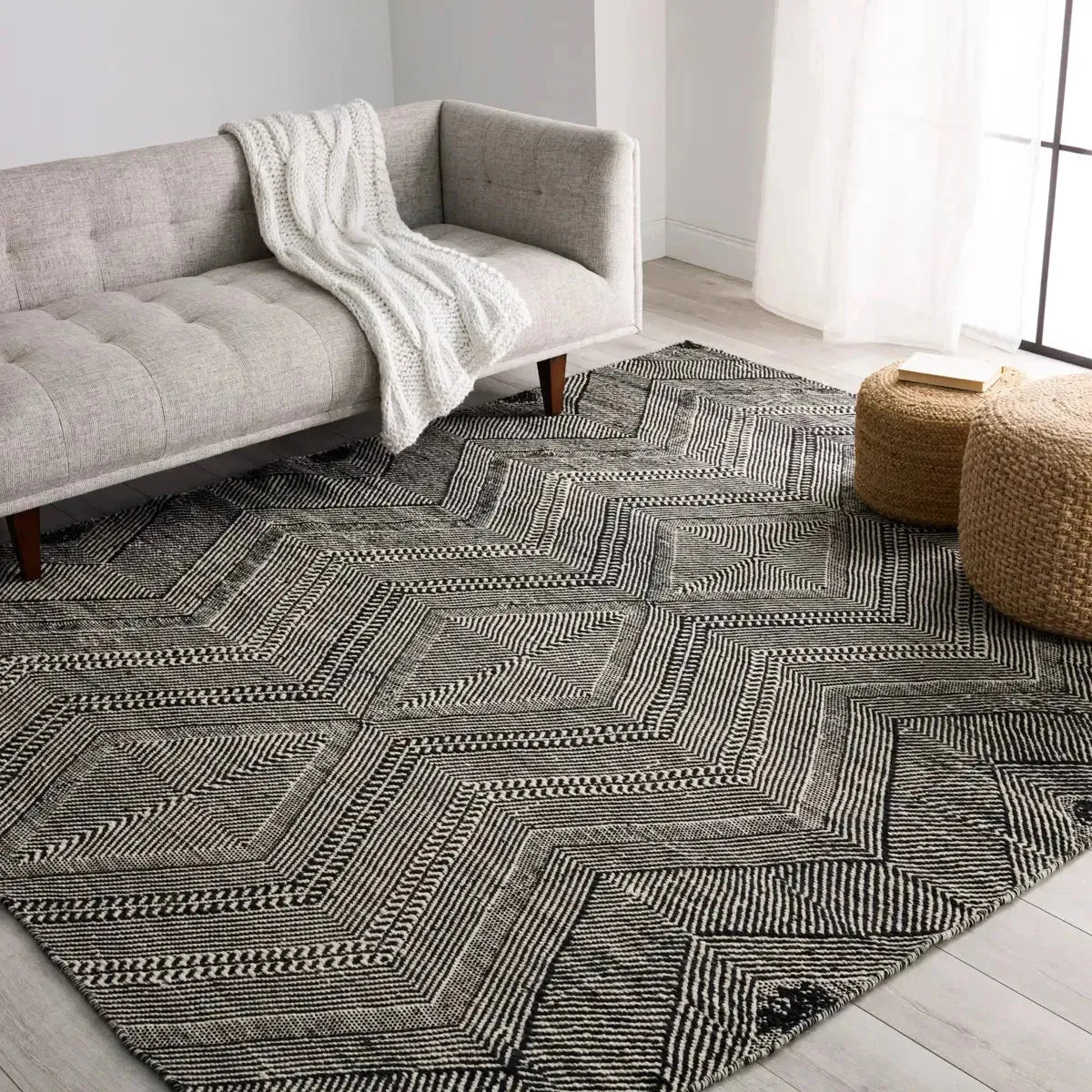 Satori STR02 Black/Cream Rug