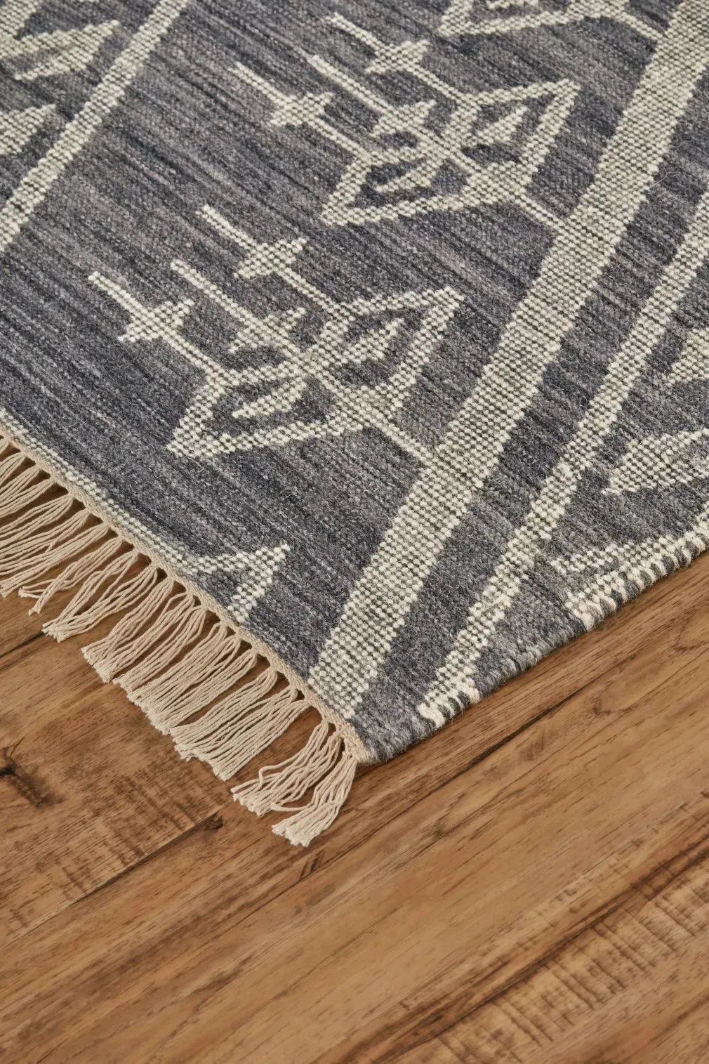 Savona 0795F Blue/Ivory Rug