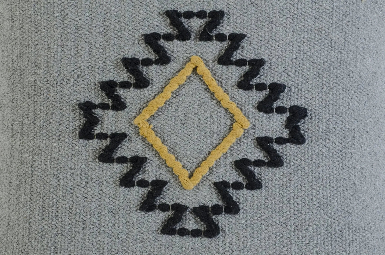 Scandinavian Diamond Motif Lr07615 Gray/Multi Pillow