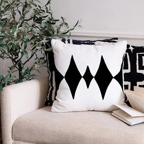 Stacy Garcia 08431ONX Onyx Pillow