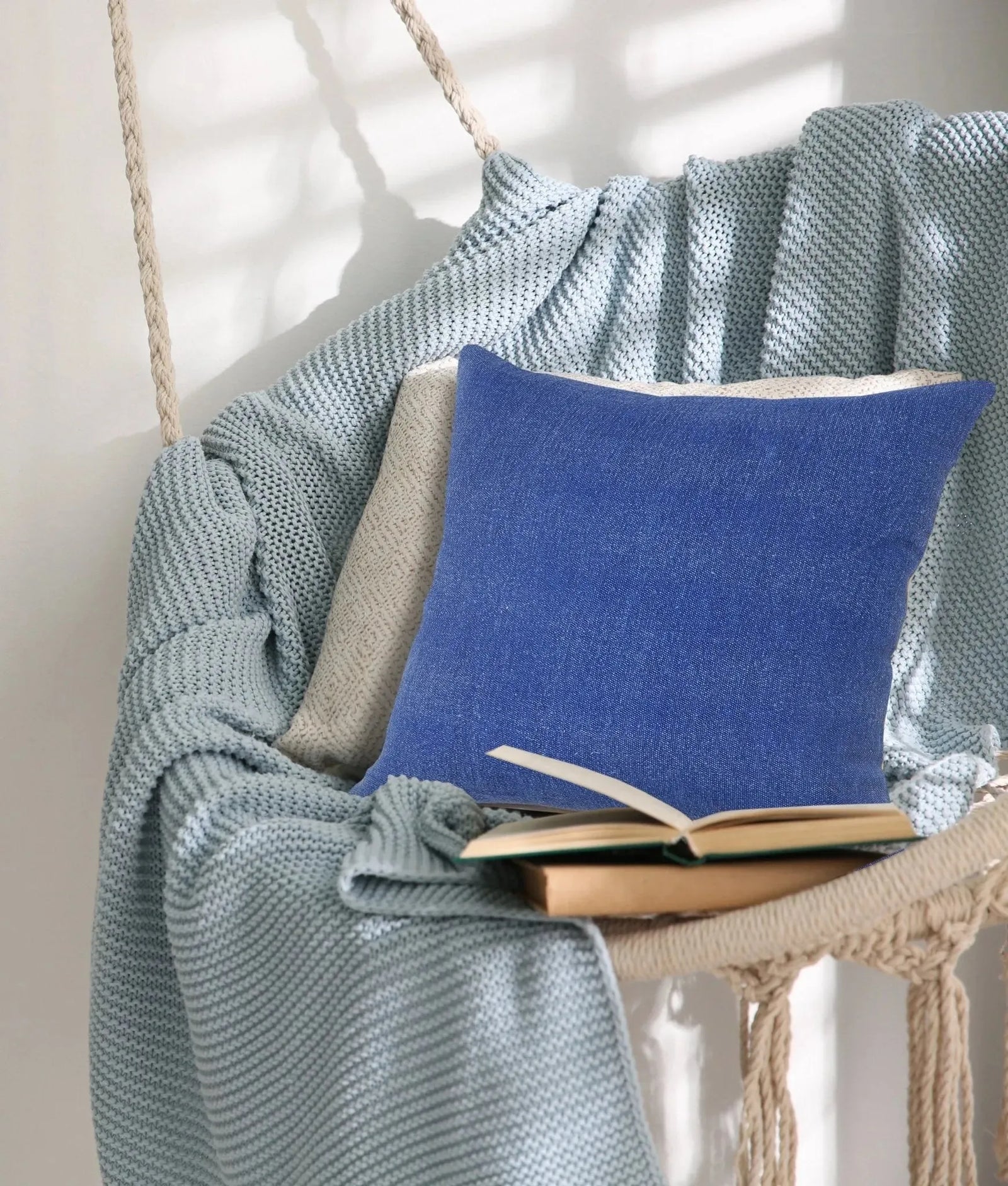 Sundaze Lr07675 Classic Blue Pillow
