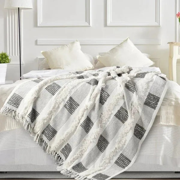 Sundry 80273SWT Sharkskin/White Throw Blanket