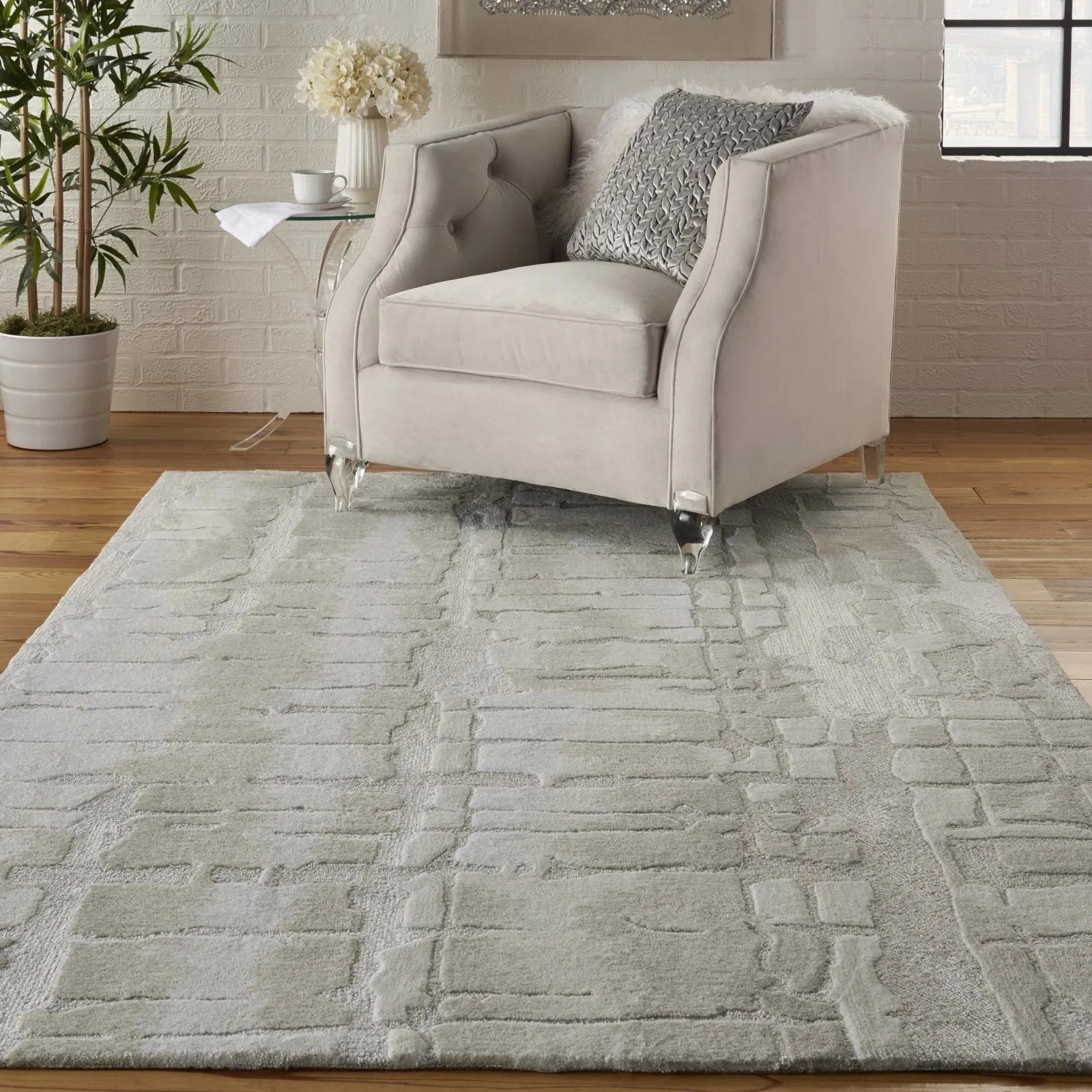 Symmetry SMM04 Ivory/Beige Rug