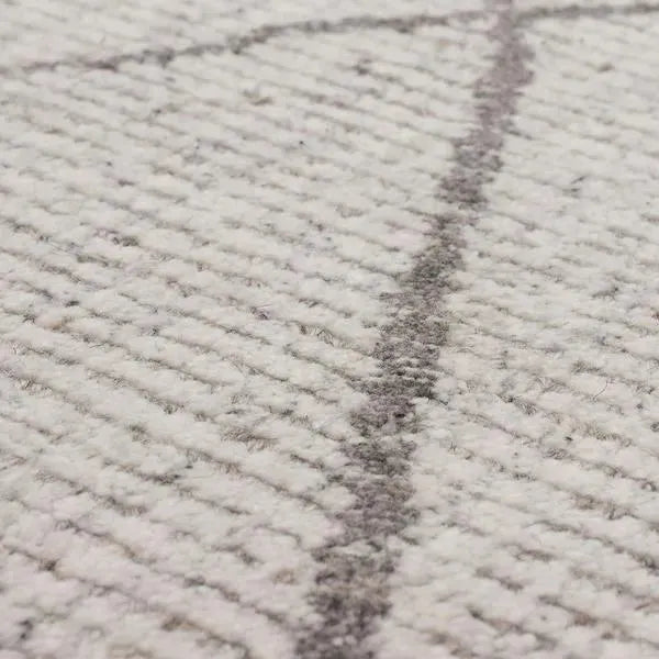 Tangier Rg187 620 Tribal Diamond Silver Rug