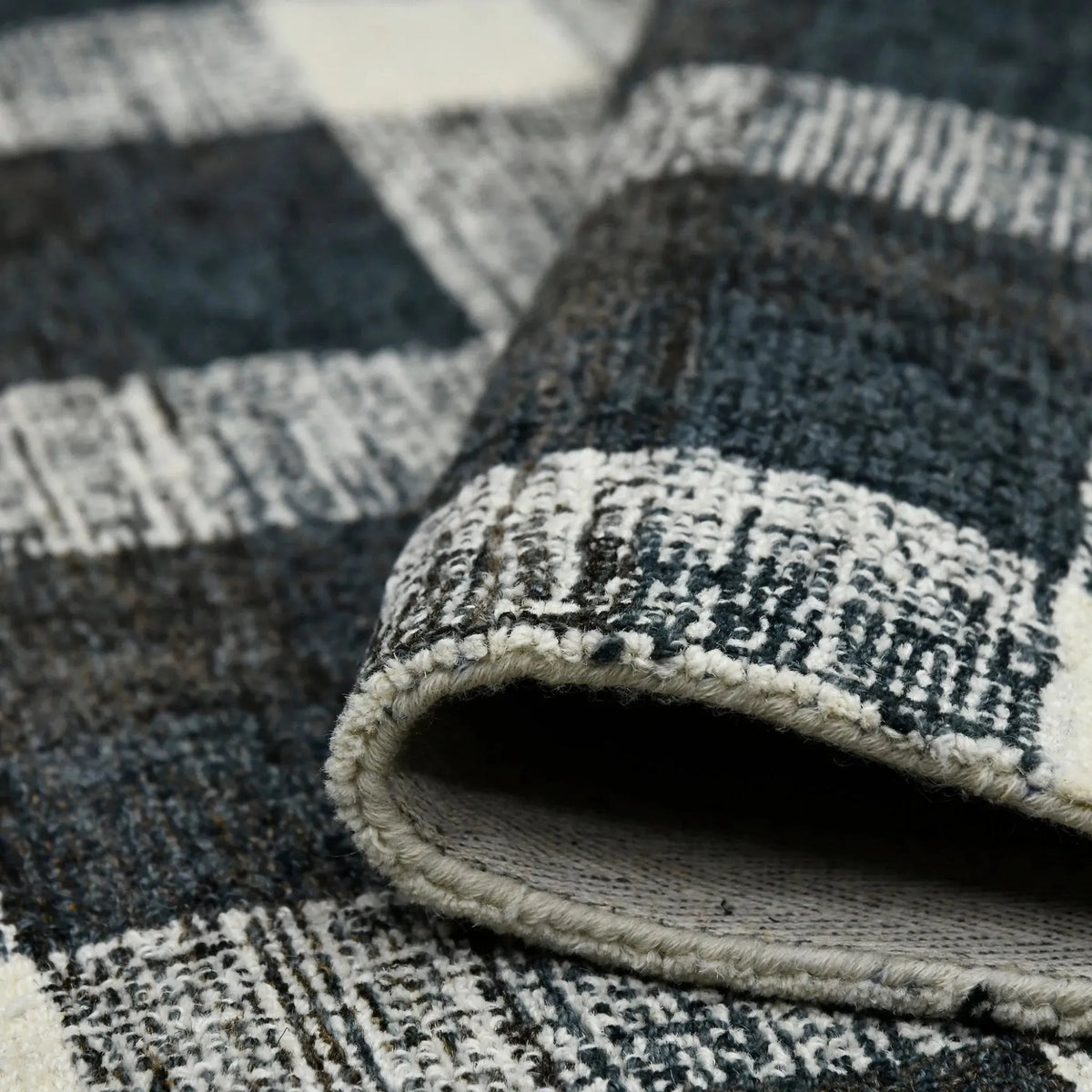 Tartan TRA-6 Charcoal Rug