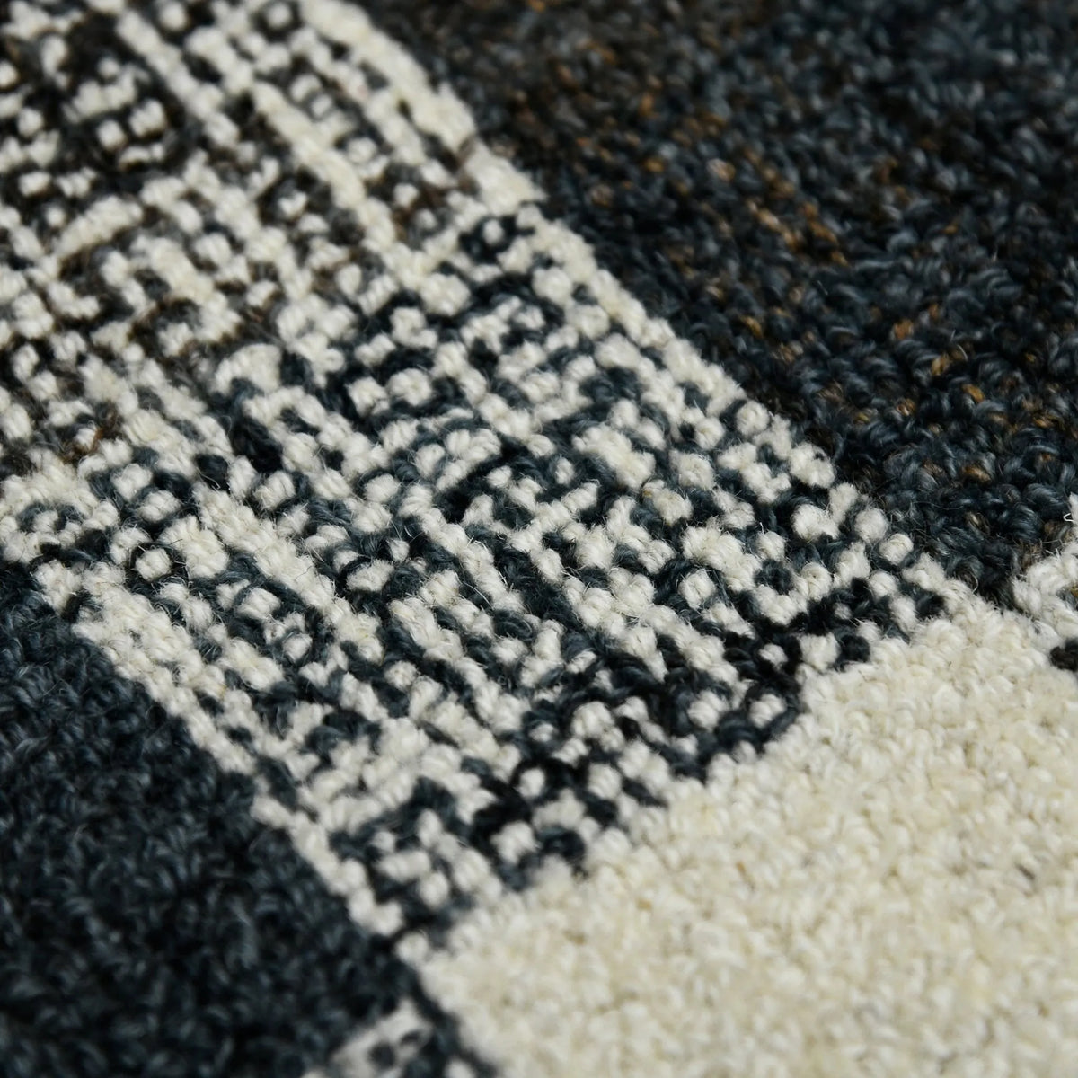 Tartan TRA-6 Charcoal Rug