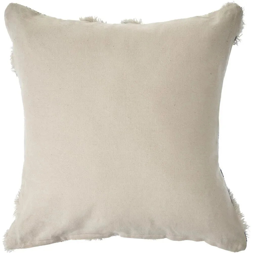 Tufted WInter Paradise LR07444 Throw Pillow