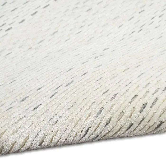 Valley (CK027) VLL01 Ivory Rug