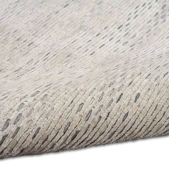 Valley (CK027) VLL01 Silver Rug