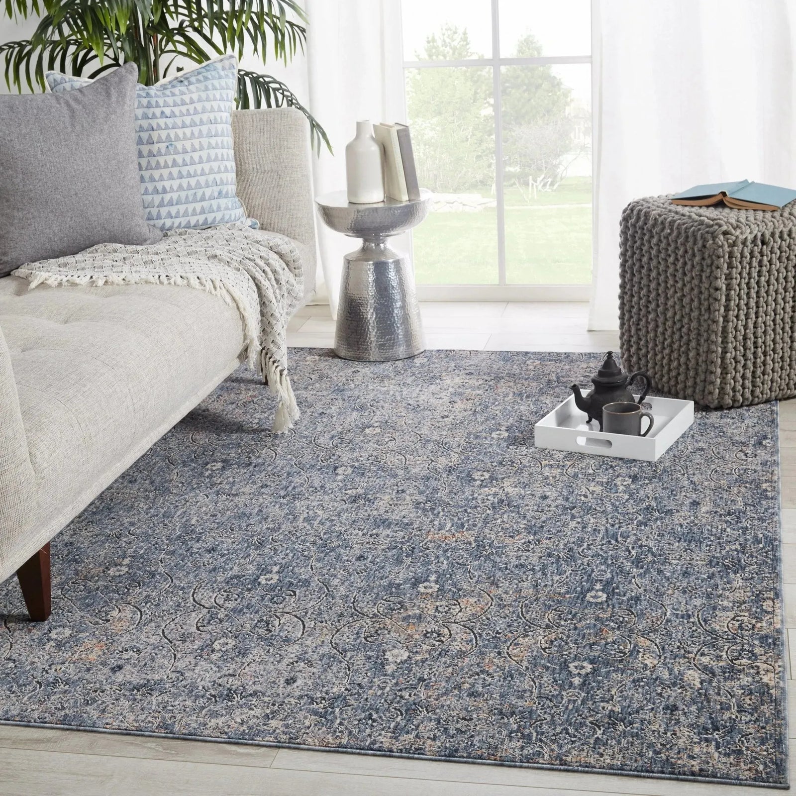 Vanadey Vnd06 Ayvah Blue/Cream Rug