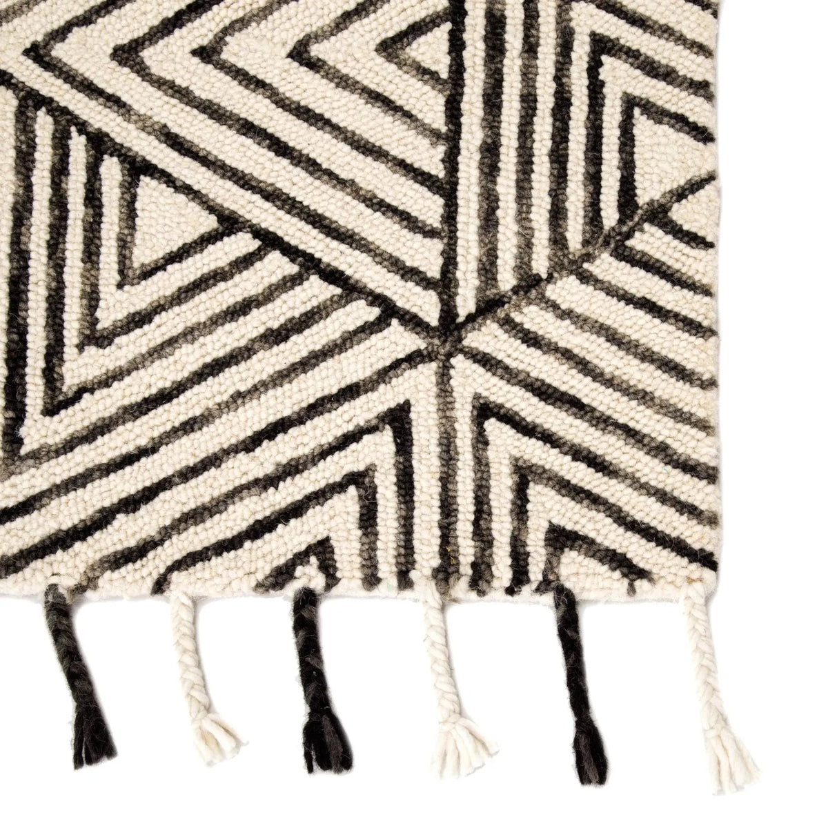 Vera By Nikki Chu VNK01 Montblanc Ivory/Gray Rug