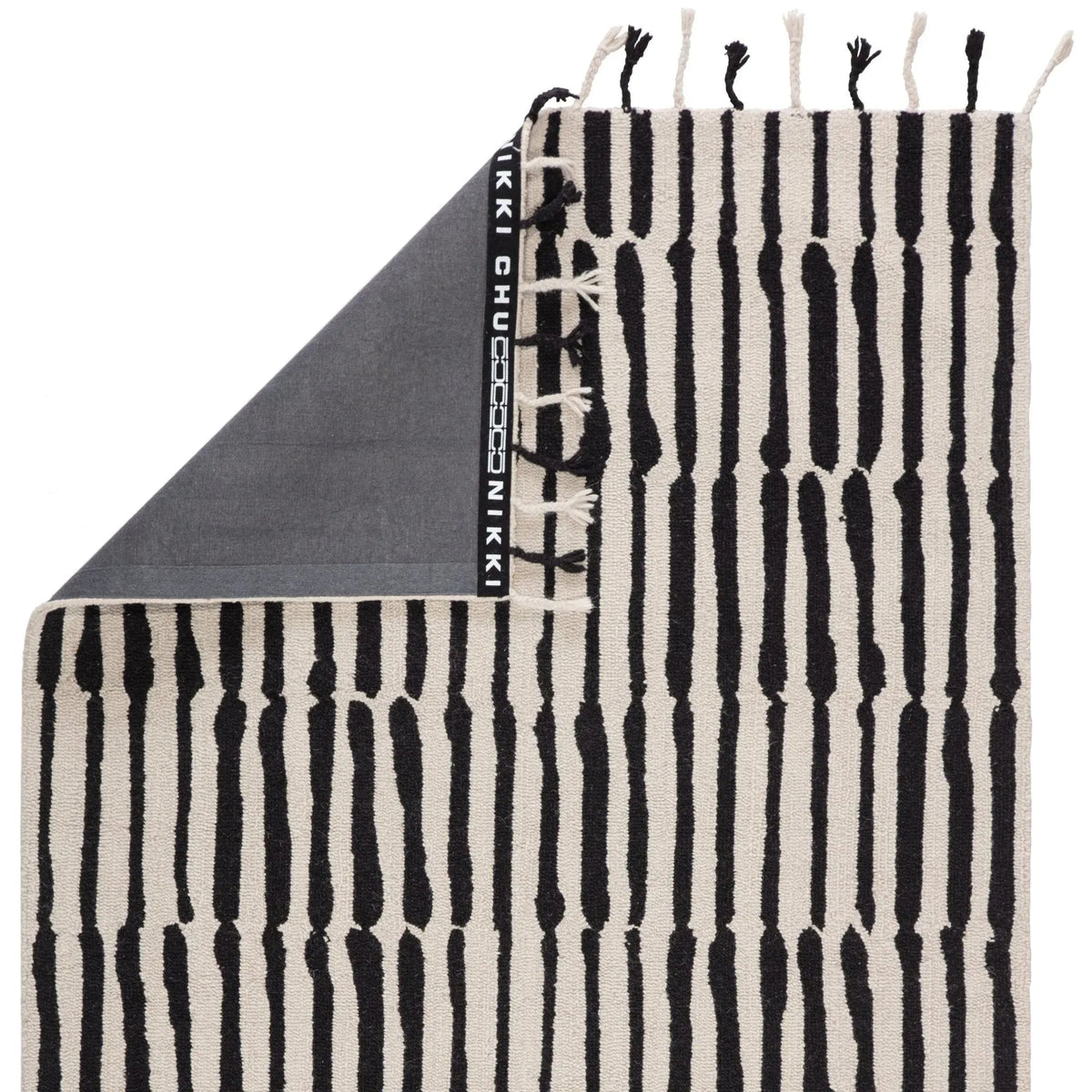 Vera By Nikki Chu VNK08 Saville Black/Ivory Rug