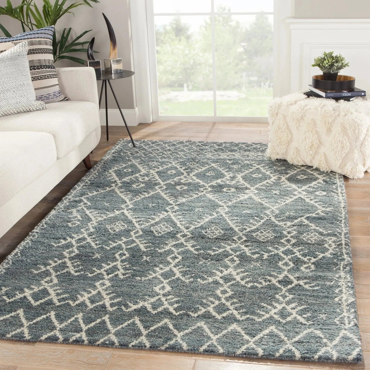 Zuri ZUI10 Zola Stormy Weather/Turbulence Rug