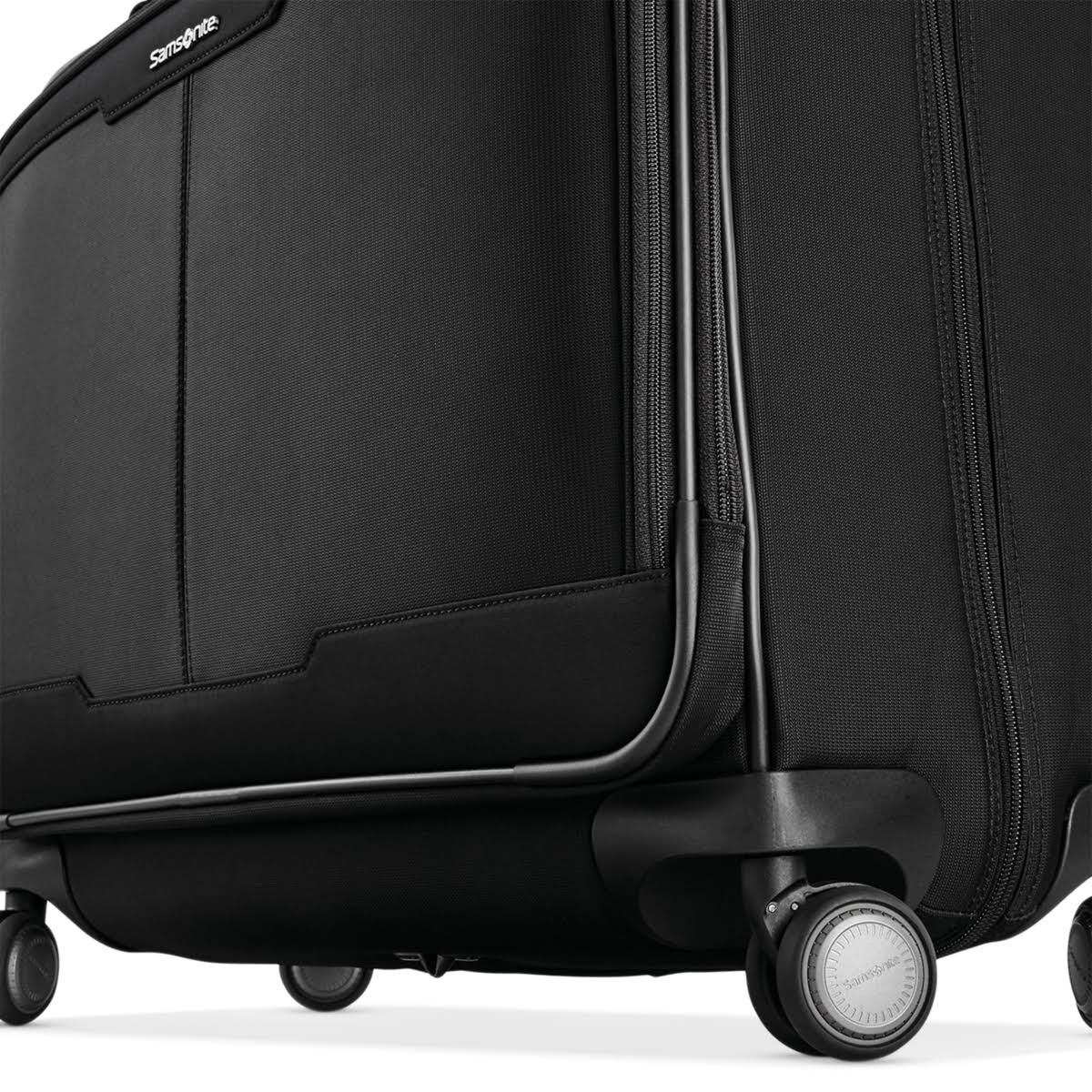 Silhouette 17 Garment Bag Spinner - TH_DW1KMUAA